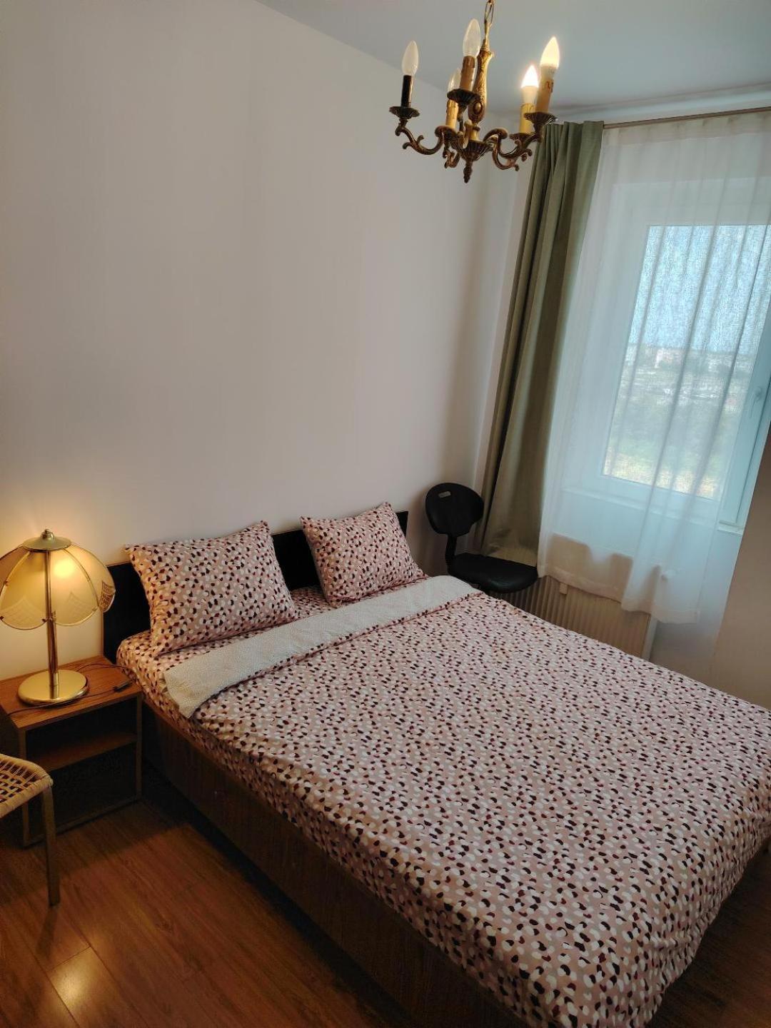 Arad Chic Apartament Uta Exterior foto